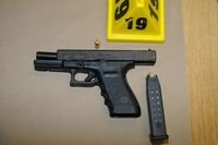 Pistol1Mag.jpg